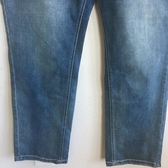 Lane Bryant Medium Wash Straight Leg Fit Jeans 26 - Picture 3 of 12